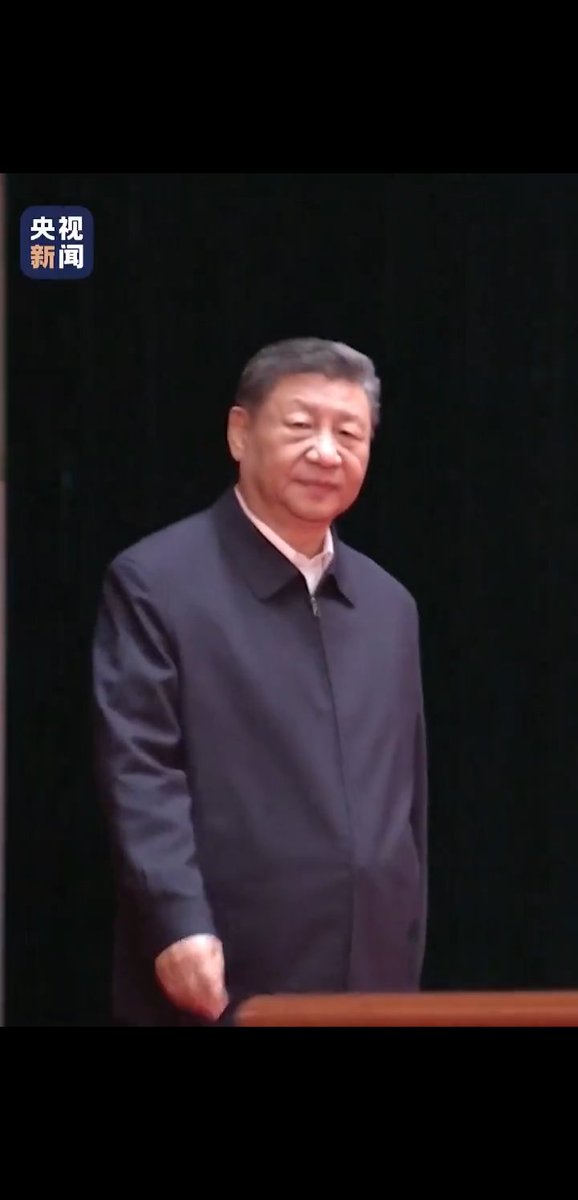 @xiaojingcanxue 京子是真全方位拉了跨了。反观我们庆丰帝，虽然治国理政一塌糊涂，但王霸之气是一点不减