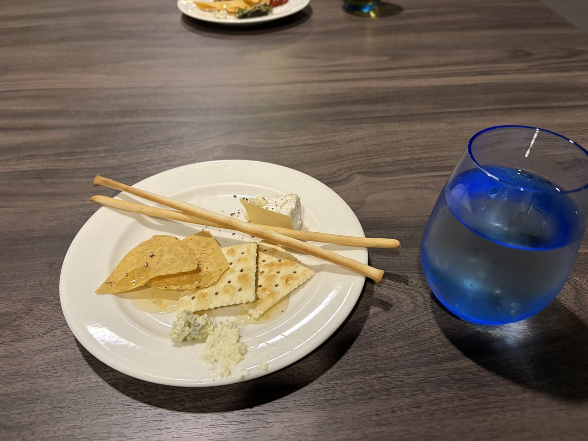 BBA_gm_BO's tweet photo. イブニングとナイトキャップ(わたしはファンタ→水) https://t.co/uCuo2ZrNsW