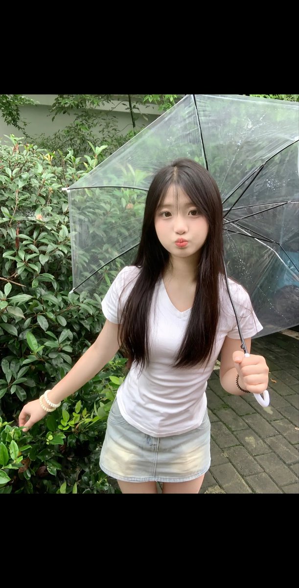 Pilireds's tweet photo. 成年人的快乐其实很简单

关上灯卸下伪装，

一场温柔舒缓，治愈所有不开心。
@mimi151126 https://t.co/nsPJBpsVVl