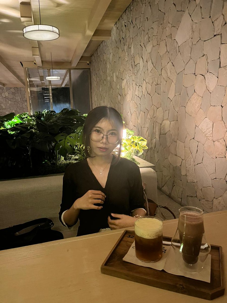 equalsy_'s tweet photo. im 'that' person who love drawing, learning, and writing at the same time.. https://t.co/cGRNfuFTuB