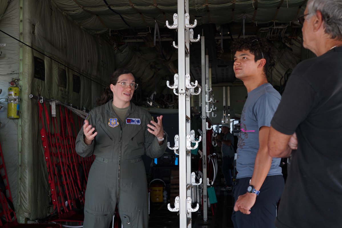 403rd Wing tweet media