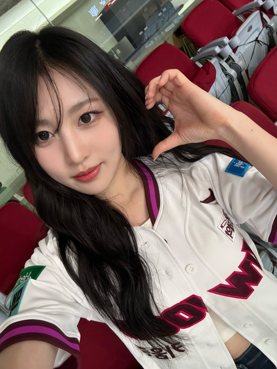 희연 HEE YEON tweet media