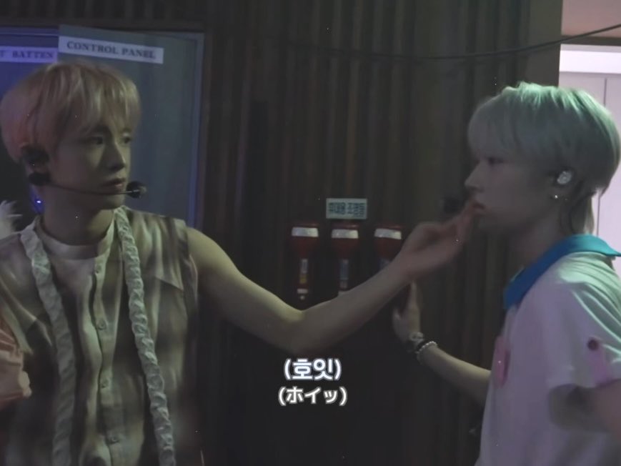로쿠 tweet media