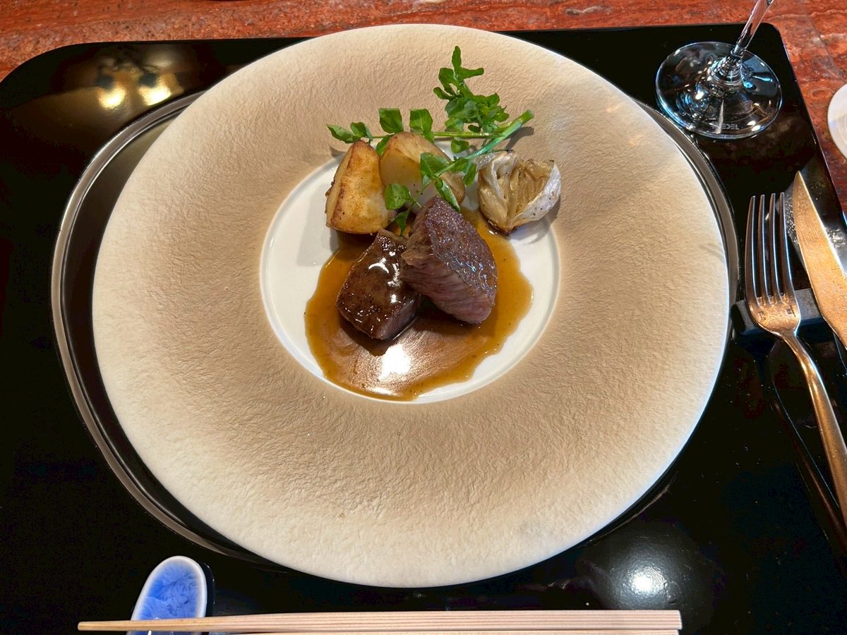 HIROCHAN tweet media