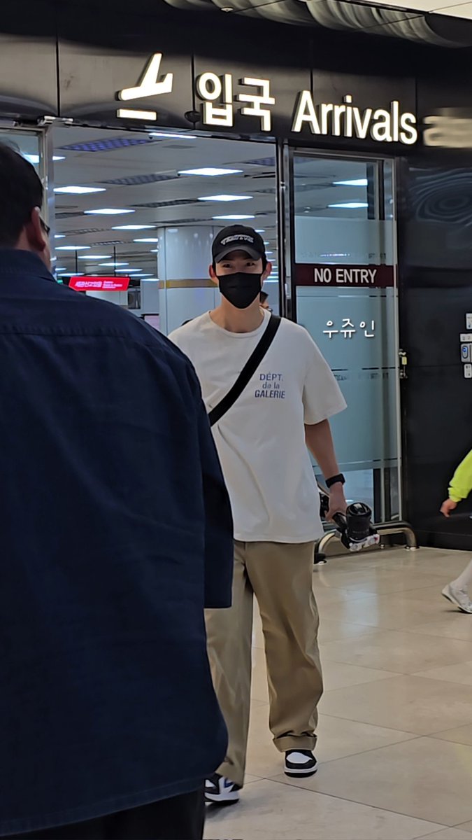 우쥬인 tweet media