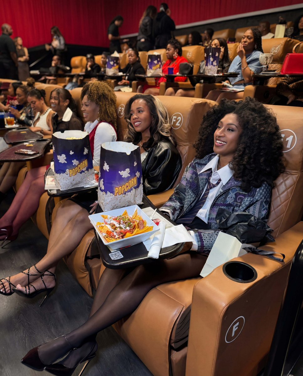 Studio Movie Grill tweet media