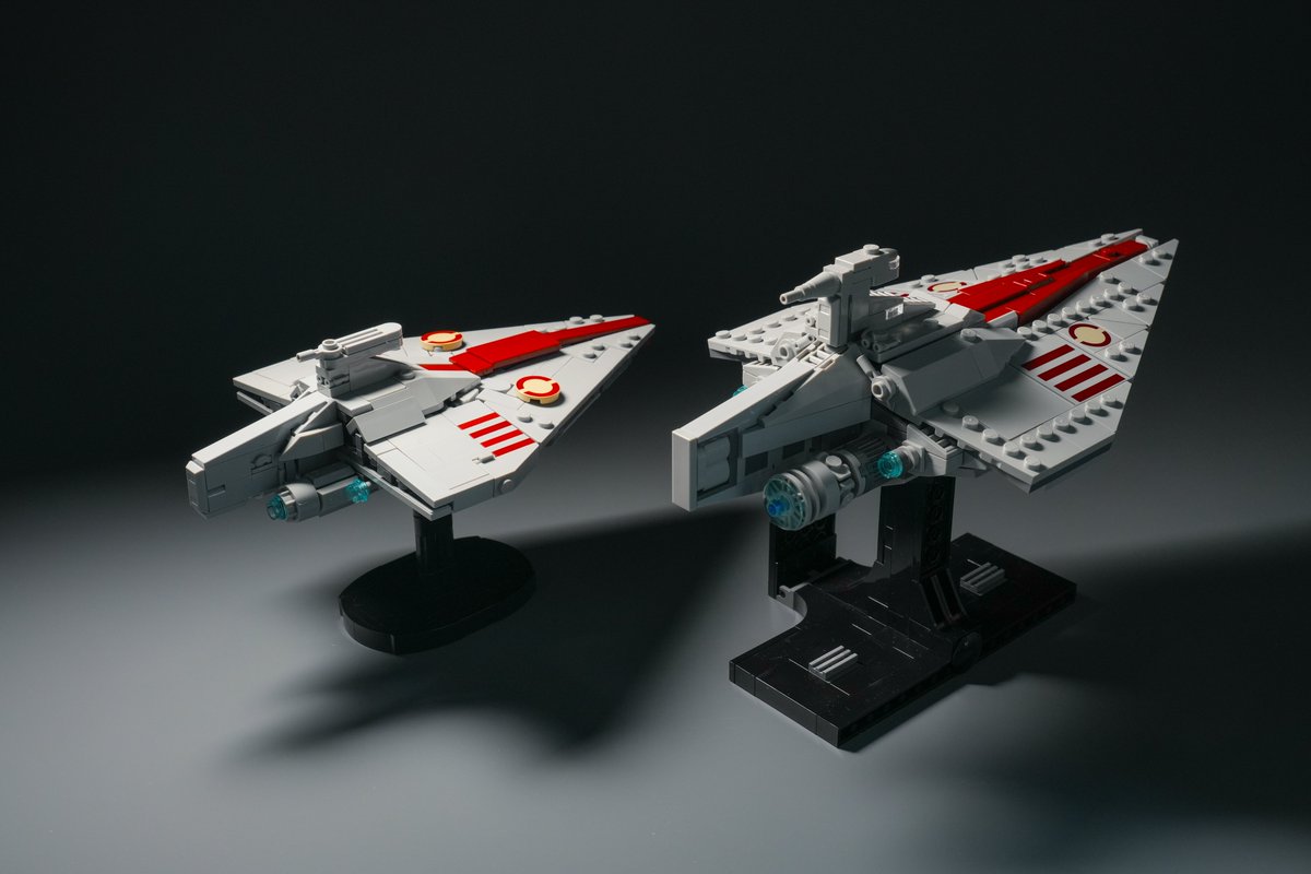 nopingrid's tweet photo. My MOCs vs their official Lego counterparts! The official Venator is quite good, but the Acclamator not so much... https://t.co/KCL3K7D7wm