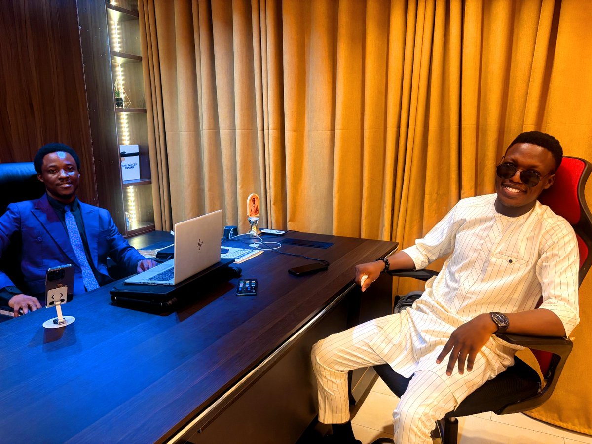 AIWorkflowspro's tweet photo. Great things happen when vision meets genuine people.

It was a pleasure spending time with the amazing team at Emeranda during a brief visit to Ibadan.

From the moment I arrived, their warm reception, positive energy, and genuine hospitality made the visit truly memorable. https://t.co/fKr903ntAr