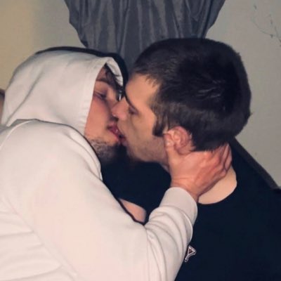 ThickStraightCock 🥵 tweet media