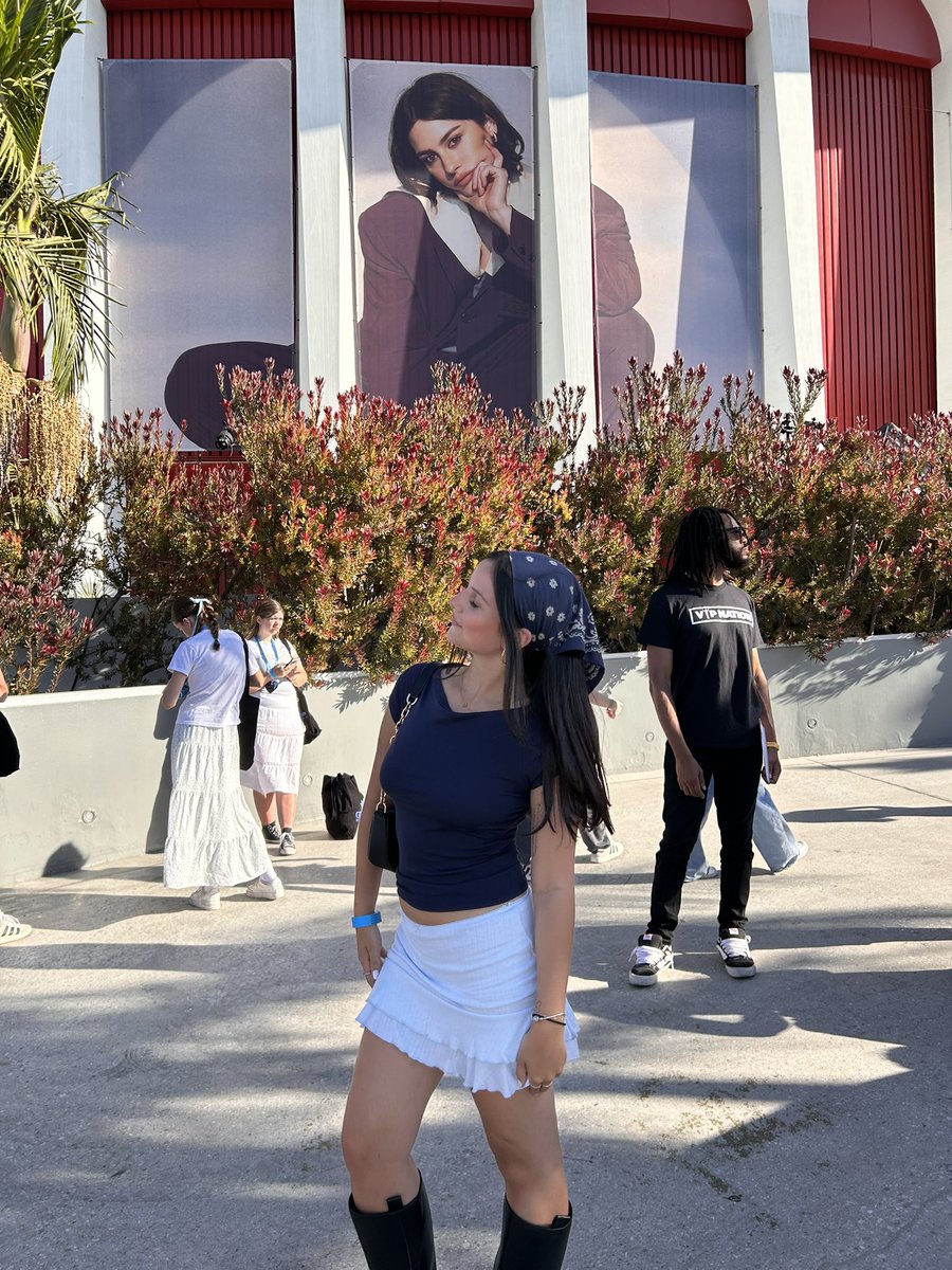 lexisabrams's tweet photo. reintroducing myself for ga3

hii my name is duda! i’m 22 and i live in philly! ★ i’ve been a gracie fan since 2022!

my favorite album is good riddance and my favorite songs are:
- right now, will your cry?, block me out, let it happen and camden

🩵 #gracietwt https://t.co/l22dbJlVe6
