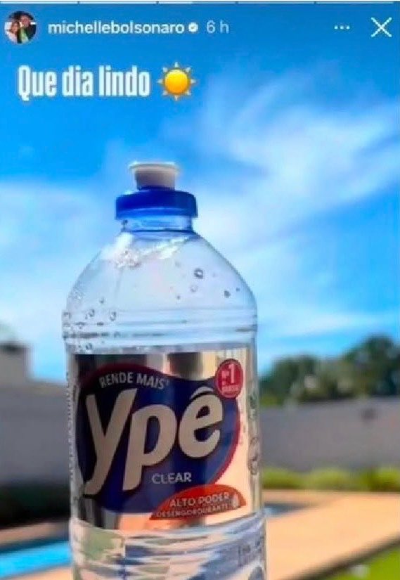 eutocomlula_'s tweet photo. Michelle Bolsonaro, Luciano Hang e toda essa laia que se diz “PRÓ-VIDA” estão induzindo os seus próprios apoiadores a utilizarem um produto contaminado por bactéria M0RTAL.🤡 Esse é o tuíte https://t.co/zEpWiMEGd1
