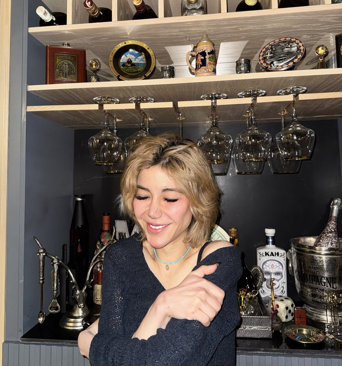 Armita(راپونزلِ گیس بریده) tweet media