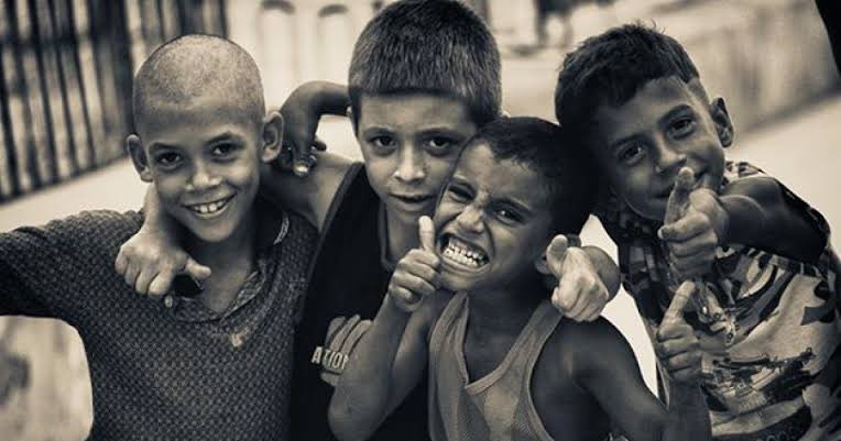 PRO_VIDA_CUBA's tweet photo. (En Cuba no se tiene el derecho a adoptar) sino más bien el derecho a ser adoptado

Al estado le corresponde restituir lo que el Niño a perdido un padre y una madre

La familia a sido desfigurada y dos hombres o dos mujeres pueden aplicar a esta Oportunidad ⚠️ https://t.co/jRrqitHhWw