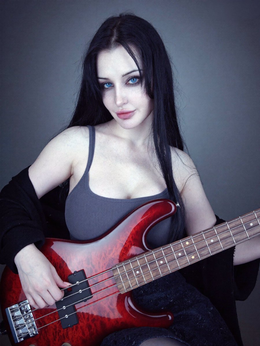 heyKumoriel's tweet photo. Daddy, why do you eat my fries...
Marceline ๐ฉธ
Who is your favorite character from Adventure Time? ๐
Mine you've already seen๐
I adore this cartoon so much!!!
#marceline #vampire #adventuretime #marcelinecosplay #adventuretimecosplay https://t.co/tJiOqUOmSh