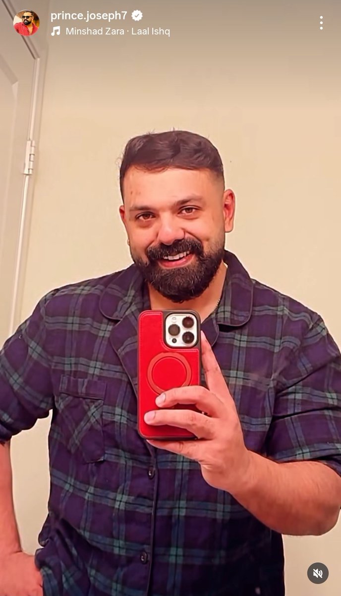 malluinlondon tweet media