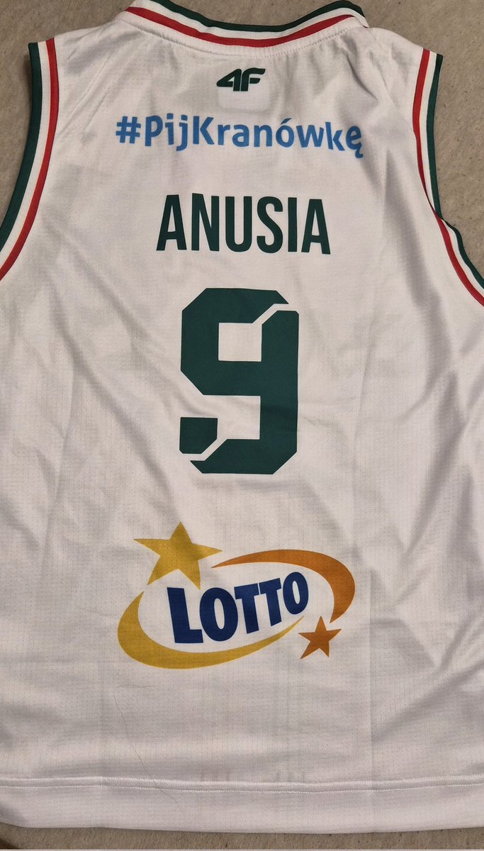 anoosial9's tweet photo. Postanowilam uczcic powrot Aniolka stosownym kolorem 😉 😇😇😇 #plkpl #hejSlask https://t.co/zwe9Zohqco