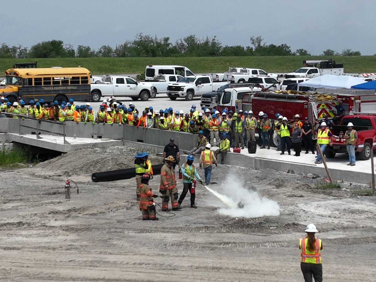 PrimServices's tweet photo. We’re wrapping #ConstructionSafetyWeek with a spotlight on activities across our Heavy Civil business. 

Teams across our organization took time to recognize the importance of working safely every day. Thank you to our employees for making safety a priority.
#ThePowerOfPrimoris https://t.co/3zbcLMrDzJ