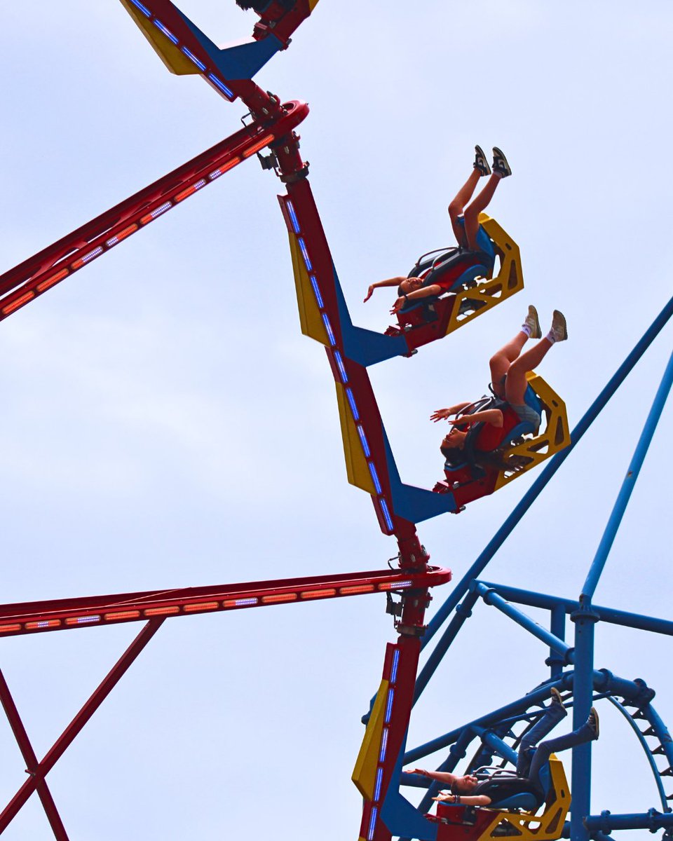 Six Flags St. Louis tweet media