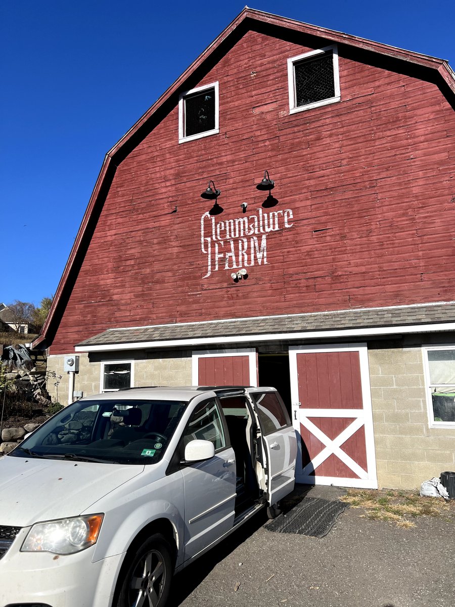 BurgerNButcher's tweet photo. From pasture to our freezers, and our customers keep coming back for more. 🌿 Glenmalure Farms in Branchville, NJ has been a staple at Burger & Butcher for good reason: 100% grass-fed, grass-finished beef raised the right way, right here in our corner of NJ. We visit the farm ourselves often, and we're just as obsessed as you are. Come stock up!! 🥩