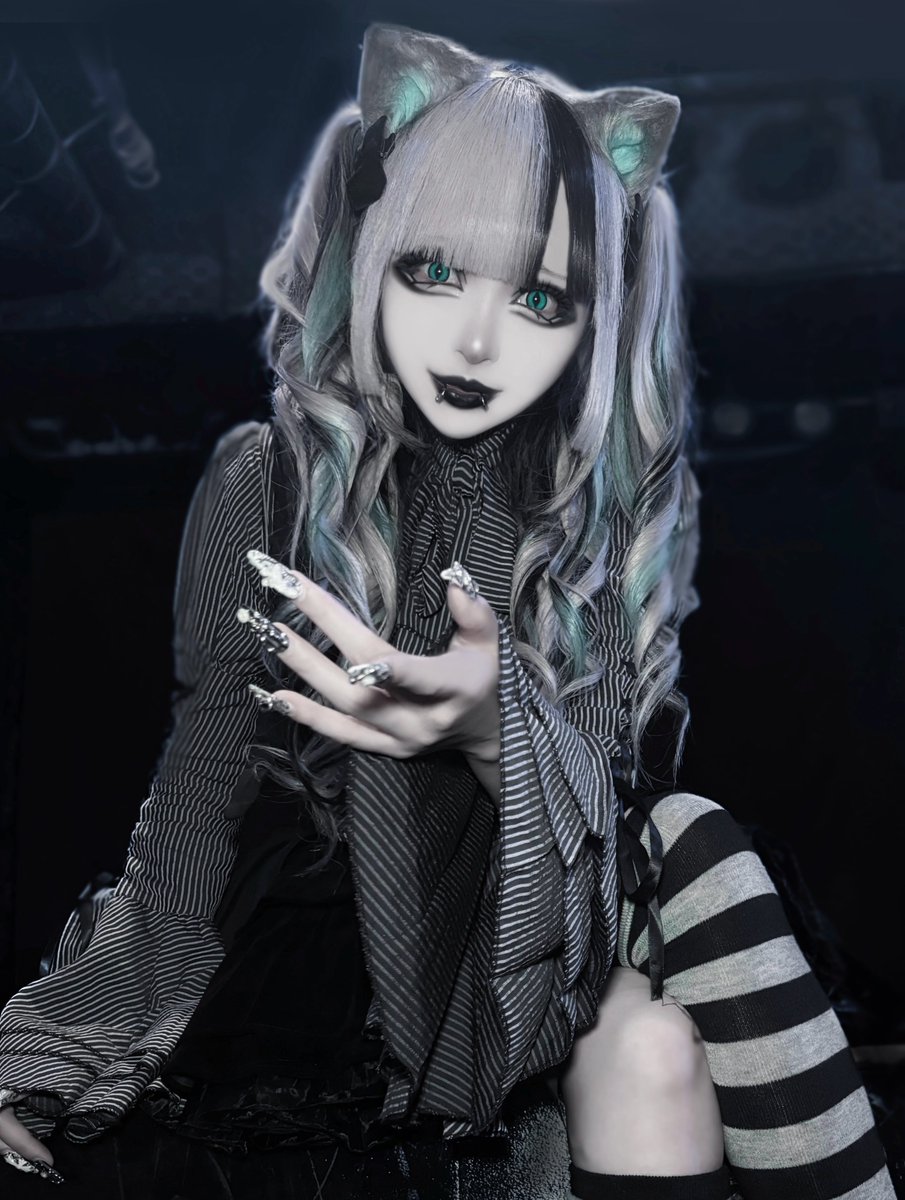 Mau_M_i_M's tweet photo. We are all mad here. I’m mad. You’re mad https://t.co/eoBuMb03C9