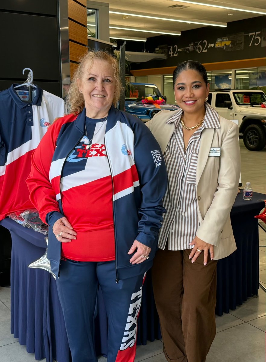 TxOrganSharing's tweet photo. Thank you to everyone who came out to support the Transplant Games flag signing—your presence means everything to the donor and transplant community.
Wishing all participants the very best of luck at the Games next month—Go Team Texas! https://t.co/eys5Jlo35f