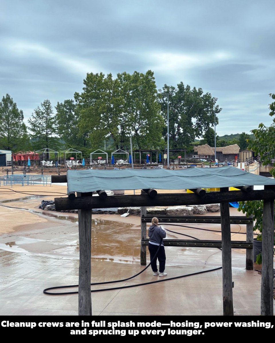 Six Flags St. Louis tweet media