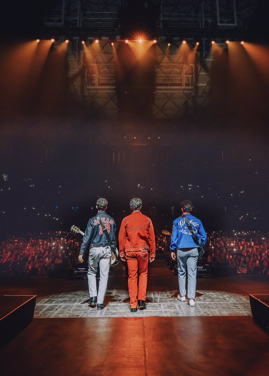 Jonas Brothers tweet media