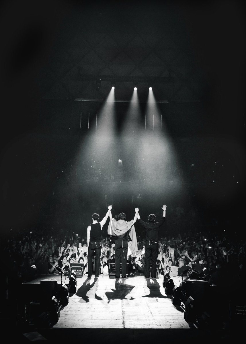 Jonas Brothers tweet media