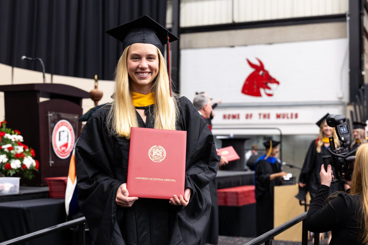 ucm_athletics's tweet photo. A few 📸 from 2026 Spring Commencement 🎓

Congratulations to all of our Mules and Jennies who graduated this past weekend‼️

#teamUCM https://t.co/WeNYD6HUiG