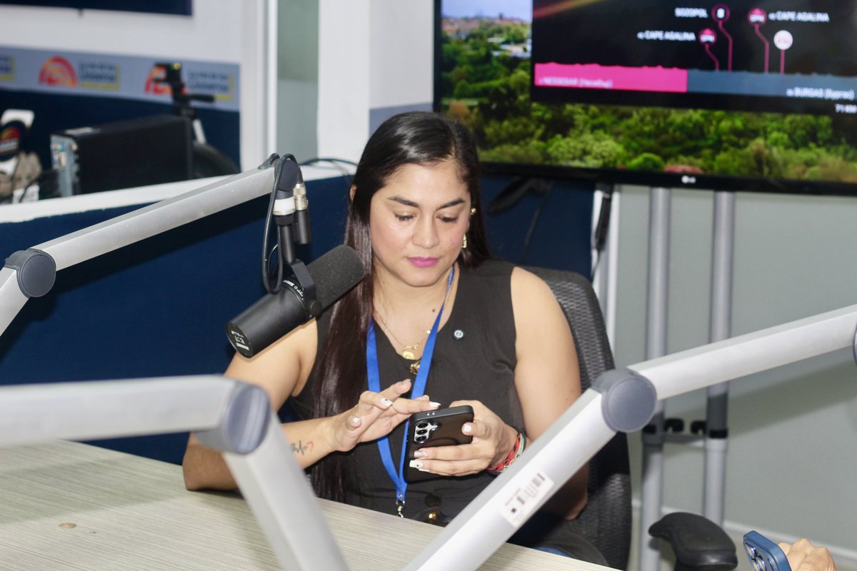 ESAPOficial's tweet photo. #TerritorialMeta En gira por medios de comunicación del #Meta socializamos nuestra oferta académica como el programa de Administración Pública Territorial, gratuito en Villavicencio y Santa Rosalía, y la Especialización en Proyectos de Desarrollo en Villavicencio.

Las inscripciones estarán abiertas hasta el 15 de mayo. ¡Una oportunidad para transformar tu futuro con educación pública de calidad!