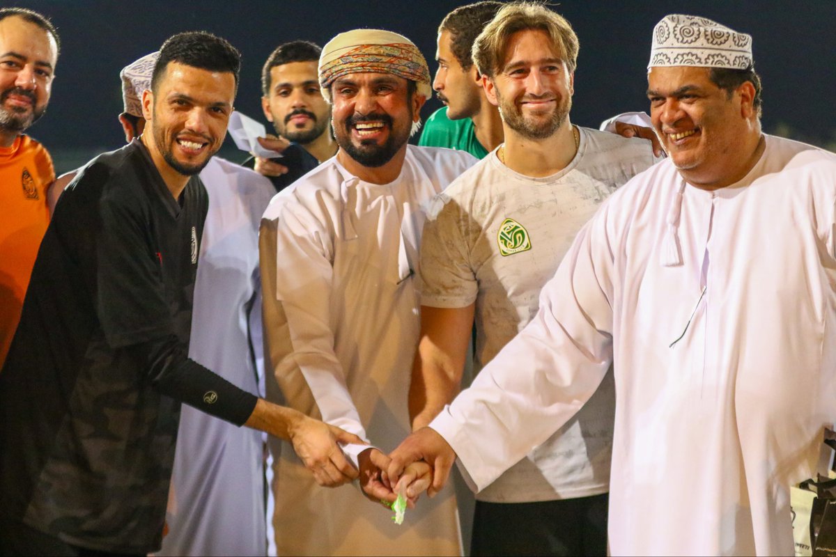 soharfc's tweet photo. شكرا سعادة الشيخ / خالد بن سلطان الجابري ( الدرعي ) عضو مجلس الشورى ممثل ولاية صحار  على  المكافأة للفريق الأول لكرة القدم. https://t.co/TfNoQASuPb