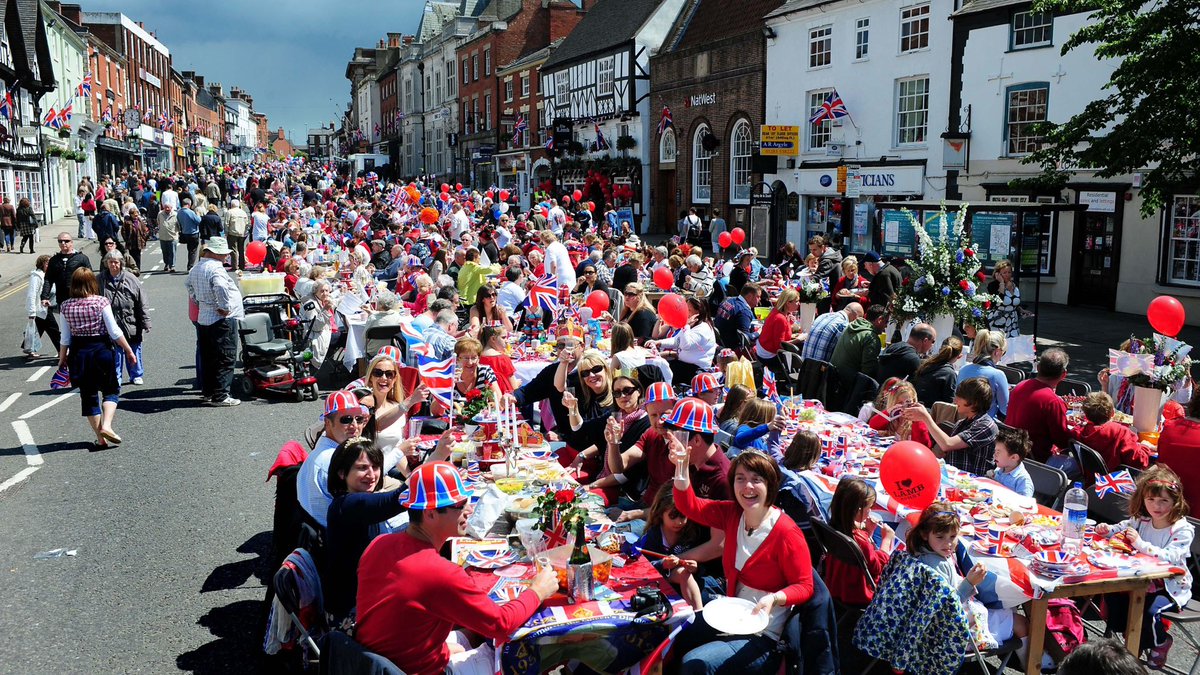 TheGAMMONZILLA's tweet photo. Street parties celebrating Kier Starmer’s resignation as Prime Minister (2026) https://t.co/fA2amaEvAo
