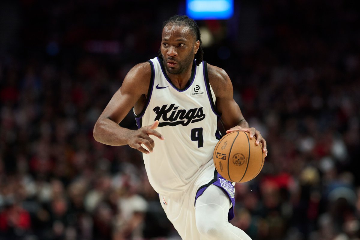 Kings Lead tweet media