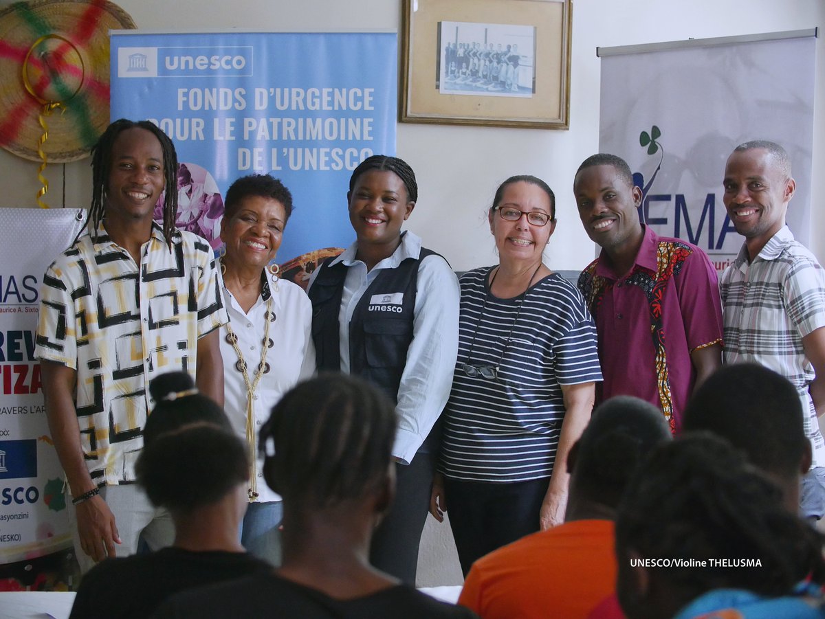 unesco_haiti's tweet photo. Ce lundi 11 mai 2026, la Fondation Maurice A. Sixto lance « Renaître à Travers l’Art », avec le soutien de l’UNESCO, pour accompagner de jeunes déplacés internes par le théâtre forum, la danse, la peinture et l’appui psychosocial. https://t.co/55kkdueJr3 https://t.co/Kp7zGebgVL