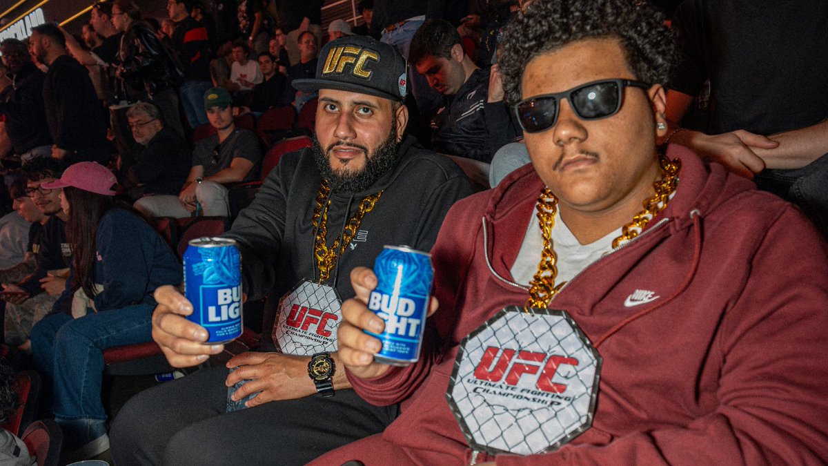 Bud Light tweet media