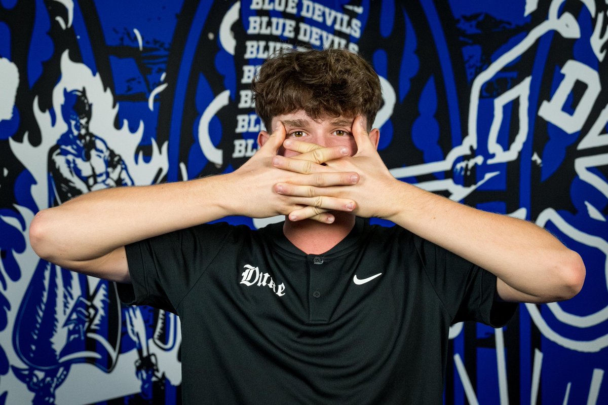 ParsaBombs's tweet photo. Following his official visit in November, blue-chip recruit 🇷🇴🇫🇷 Yannick Alexandrescou (UTR 13.57) has signed with @DukeMTennis and will join the Blue Devils for the fall of 2026. The 17-year-old has an ITF juniors career-high ranking of #2, winning 14 singles &amp; 4 doubles titles. https://t.co/6xV4KDxaEX