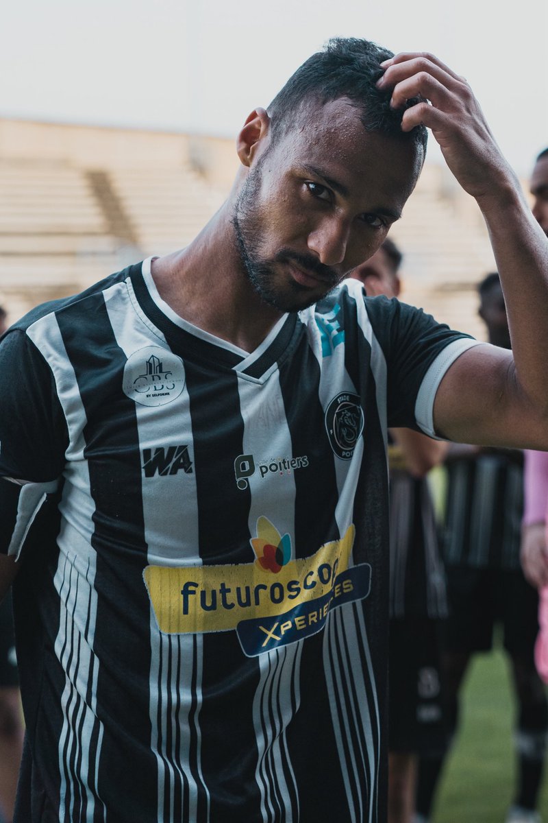 stadepoitevinfc's tweet photo. [#N2] 👏 𝗠𝗲𝗿𝗰𝗶 𝗖𝗲́𝗱𝗿𝗶𝗰

Un homme valeureux, bienveillant et toujours irréprochable dans son engagement. L’aventure entre le Stade Poitevin FC et Cédric Jean-Étienne prendra fin à l’issue de la saison.

#StadePoitevinFC #TeamDragons #EnsemblePlusLoin 🐉 https://t.co/DsueVuw7fW