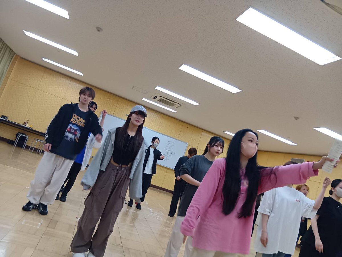 青井美文 tweet media