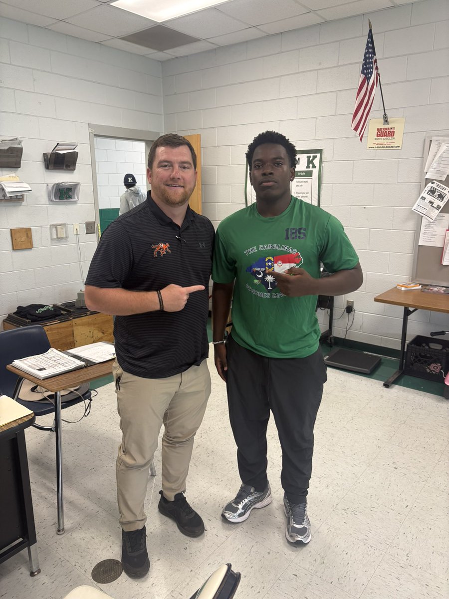 Faison_Manning5's tweet photo. Grateful for coach @CoachKMcFarland to come by and introduce me to Campbell football ‼️

@CoachJHardin16 @coach_spry 
@Coach_Blackk4 @Ricoknowstiktok https://t.co/ZDBOwGlL1c