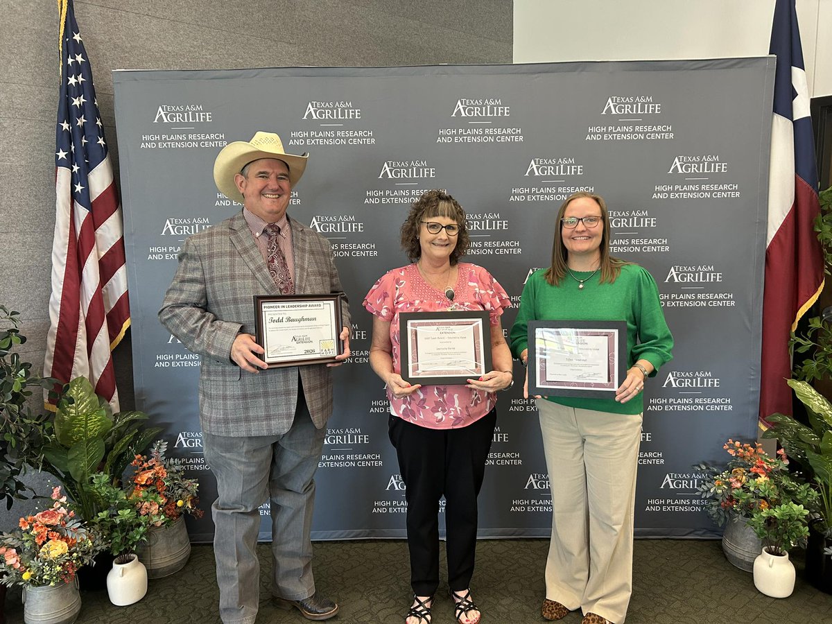 TiffDowell's tweet photo. FarmHope received 2 awards today at the District 1 Extension Awards Luncheon. We received the Team Teaching Award for Innovative Ideas &amp; the Pioneering Leadership Award was presented to Drs. Baughman &amp; Brent for their support of our program.  

https://t.co/KSPel9NW3e https://t.co/VQOeu5MfNv