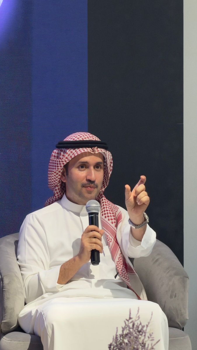 zuhairnatto's tweet photo. شكرا لفريق بصمتك التطوعي على جهودهم الكبيرة في تنظيم معسكر وصول للإلهام المهني واخص بالذكر الأستاذة ريناد الشريف كما أشكر الأستاذة أميرة فصي على الحوار الرائع والجميل والخاص بكيفية استخدام الذكاء الاصطناعي كوسيلة للتمكين المهني والأكاديمي https://t.co/mSCRzkzPFJ