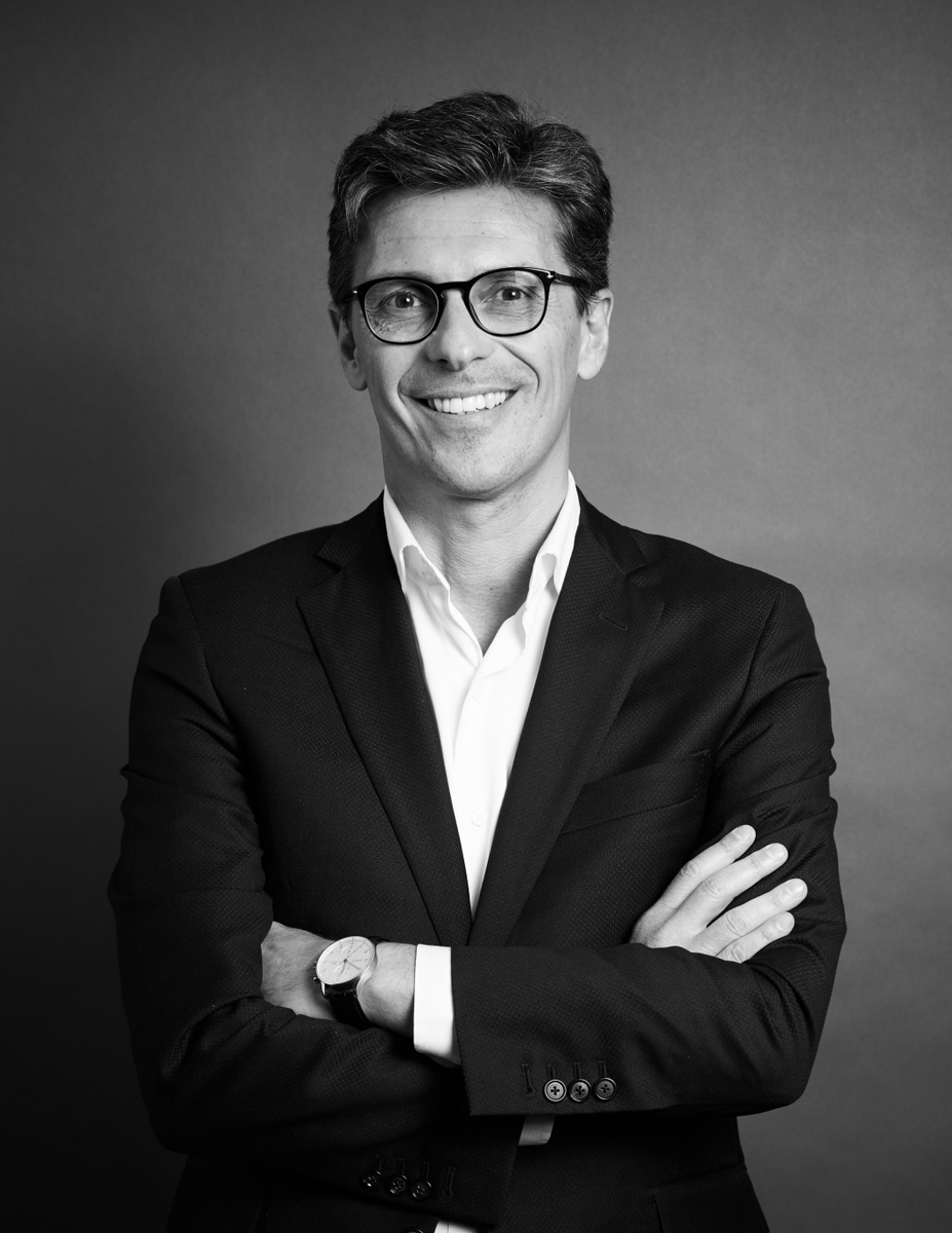AccessoriesMag's tweet photo. ACE 2026 Pioneering Spirit: EssilorLuxottica

Read about their innovative products and more in ACE Magazine now: https://t.co/xgNwI6vztE https://t.co/6apzGxXNf3