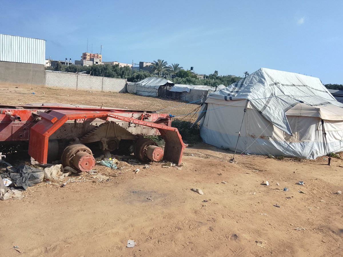 SamiGaza80's tweet photo. What should I do? I'm pleading with you, but I can't find anyone listening. Do you want us to commit suicide? But what did my children do to deserve all this? We're suffering from everything. Please help my family with a little. https://t.co/xLjnQtClMr