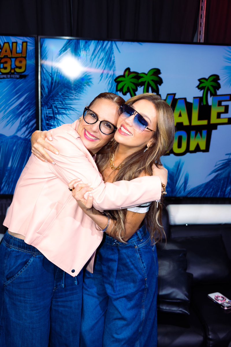 Thalia tweet media
