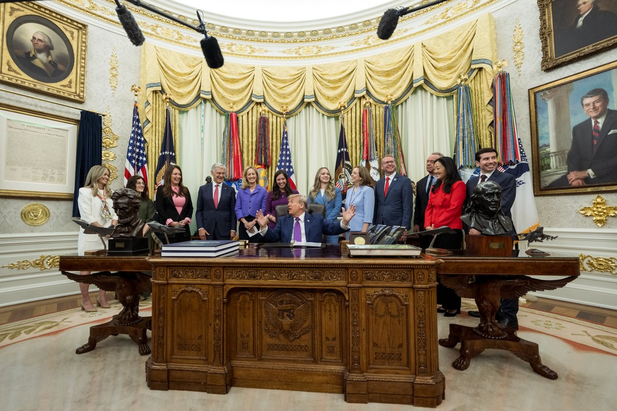 The White House tweet media