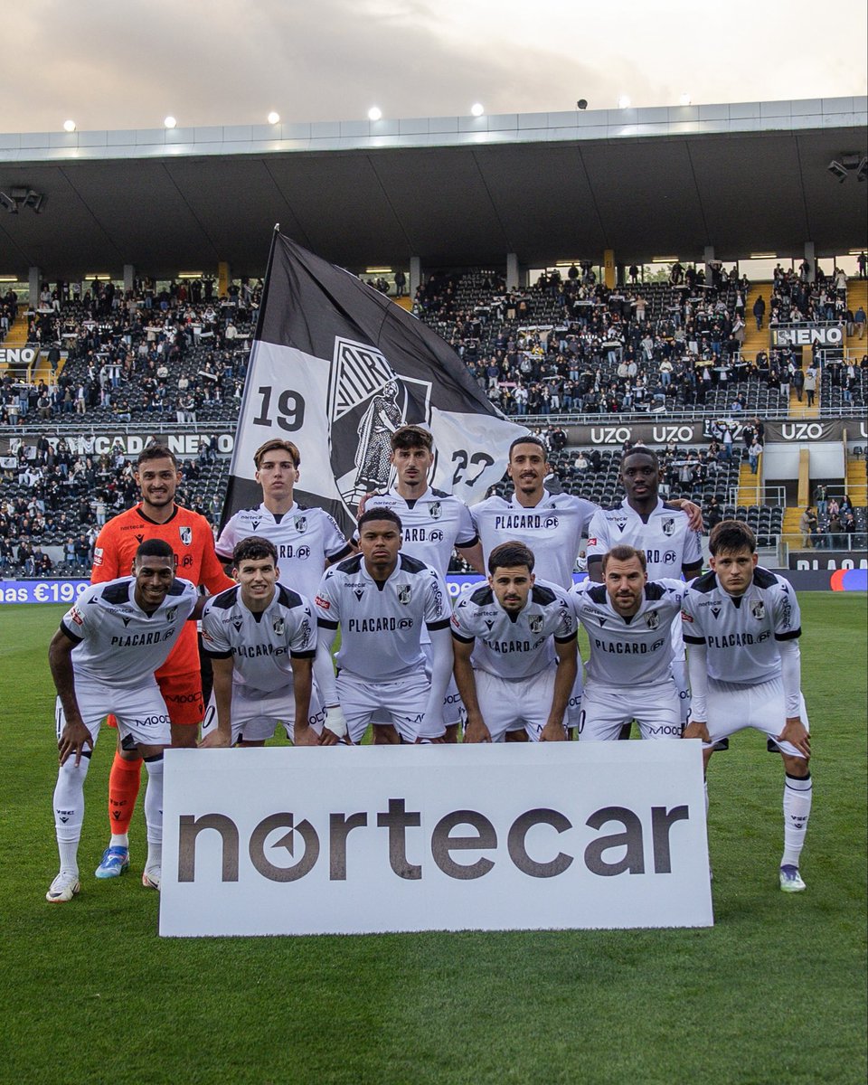 VitoriaSC1922's tweet photo. Os escolhidos para o último no Castelo. 

#UnidosPeloVitória • #VSCCPAC https://t.co/a7Yevny5sz
