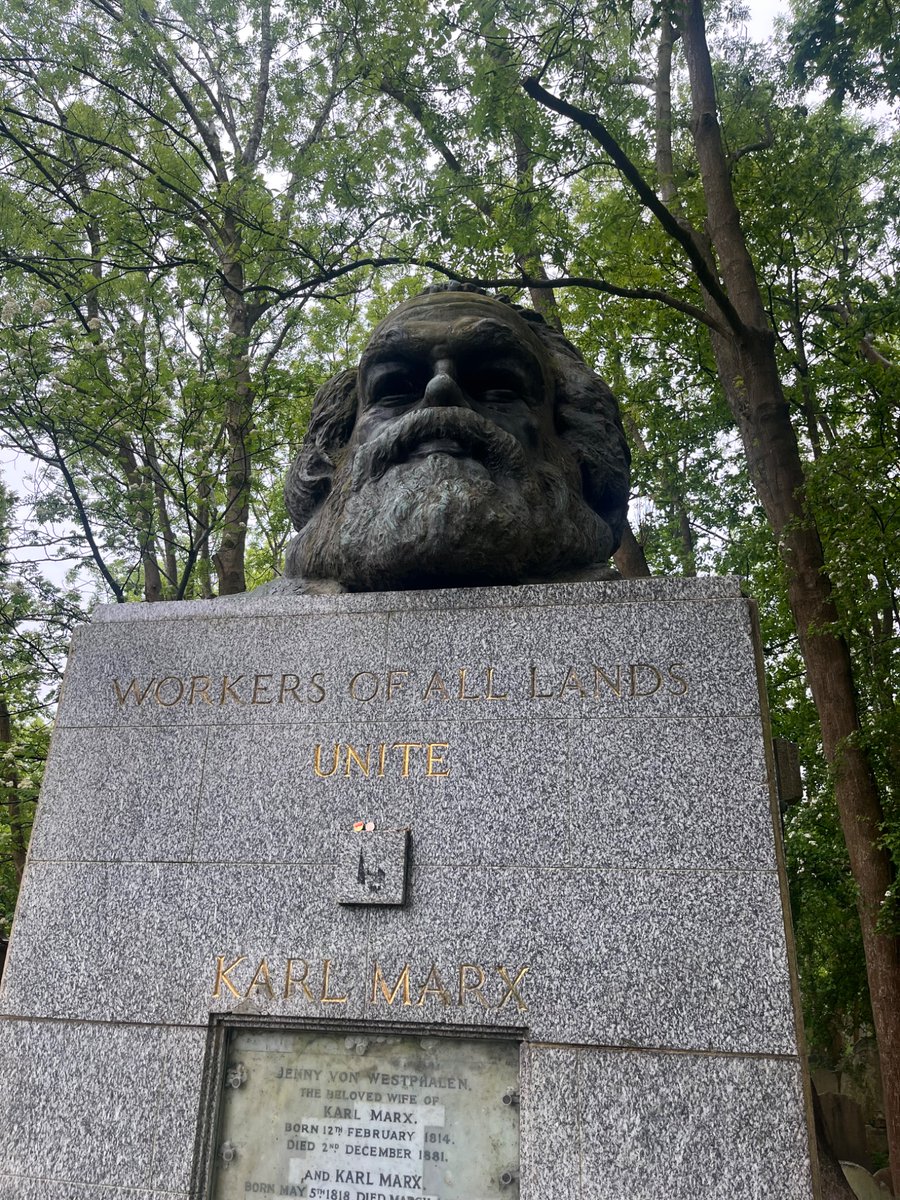 SsbmSweat's tweet photo. Visited some ghastly tombs today https://t.co/lGWTbIyQgd