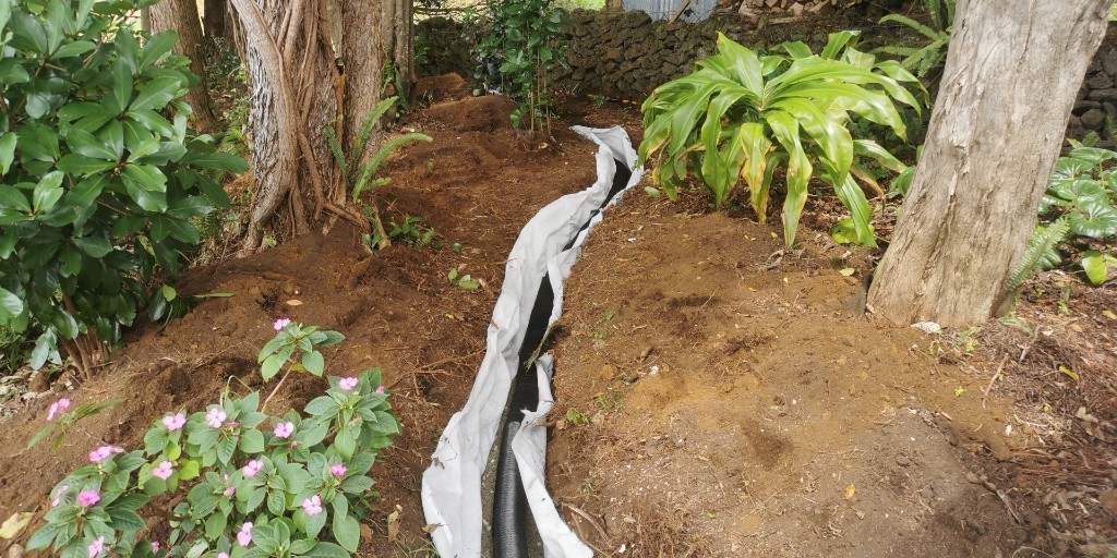 BrilliantBorder's tweet photo. Unpredictable spring showers bring drainage issues to light! 🌧️ Share whether you're dealing with excessive water accumulation in your yard!

We'll install a drainage solution to correct it. Call (515) 303-0991 to get started!

https://t.co/iRPjgCN6rJ https://t.co/FY3gnyHFtw