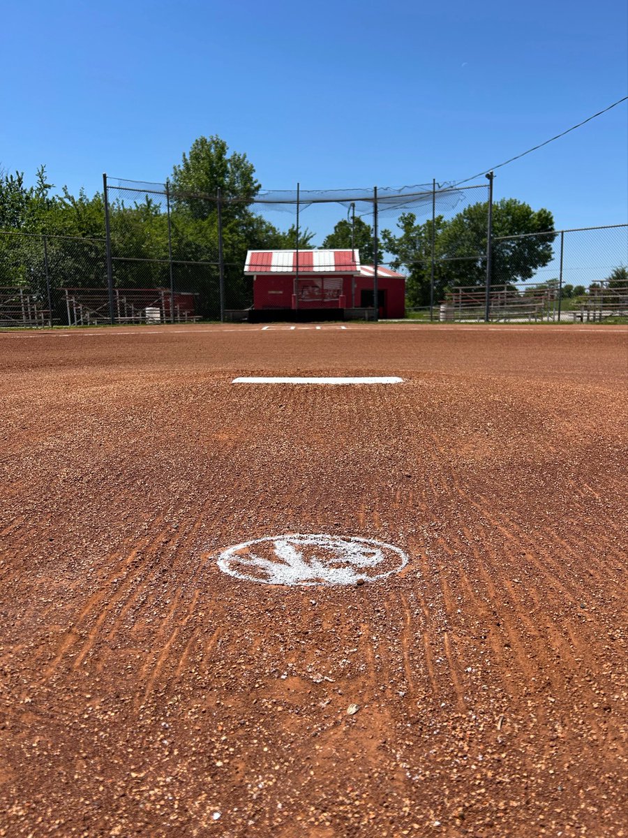 khs__baseball's tweet photo. One last time on our field. https://t.co/OCFAS1EA2K