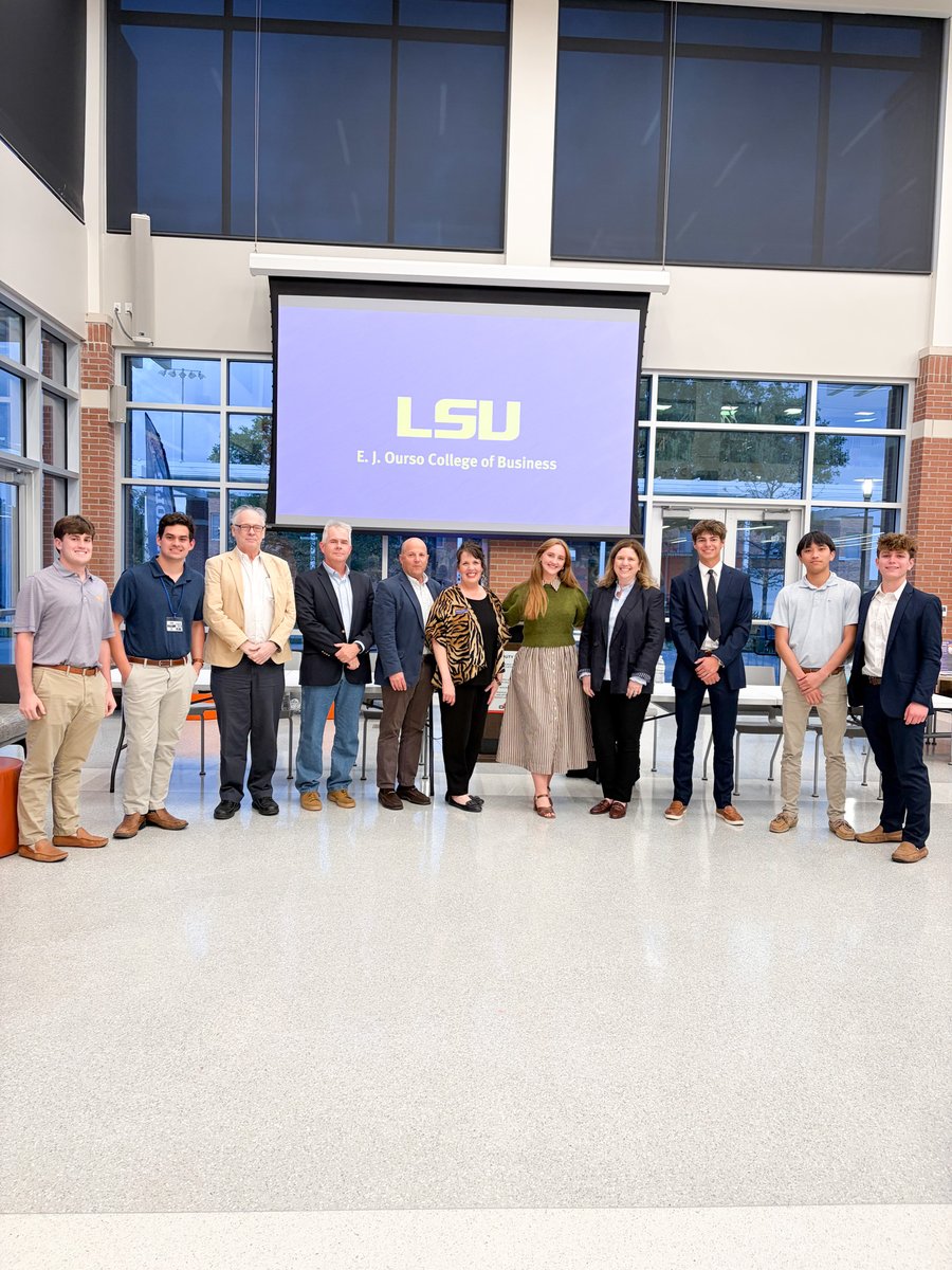 CHS_BR's tweet photo. The Investors Club recently held their first ever Bears in Business meeting. Representatives from the LSU EJ Ourso College of Business, including Mike Kirby '80. spoke to students from CHS and SJA about majors and careers in business. https://t.co/Ae3VDtW7OM